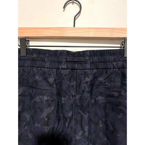NWT Athleta Camo Farallon Shorts Drawstring Pull On Navy Blue Plus Size 24 - Picture 14 of 14